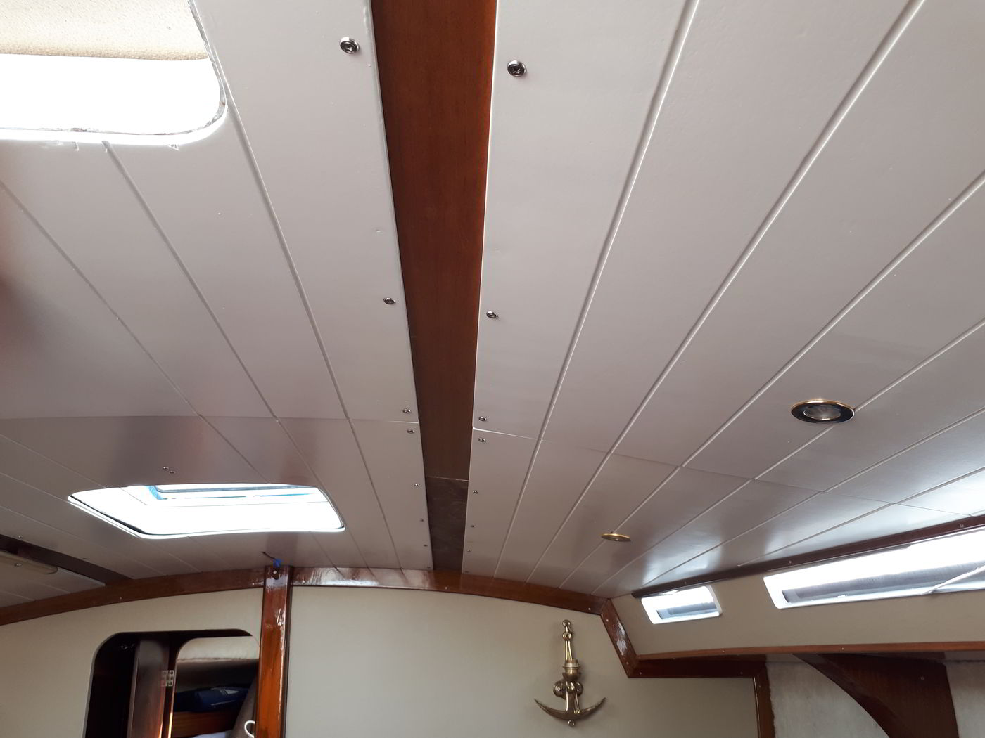 Interior 12