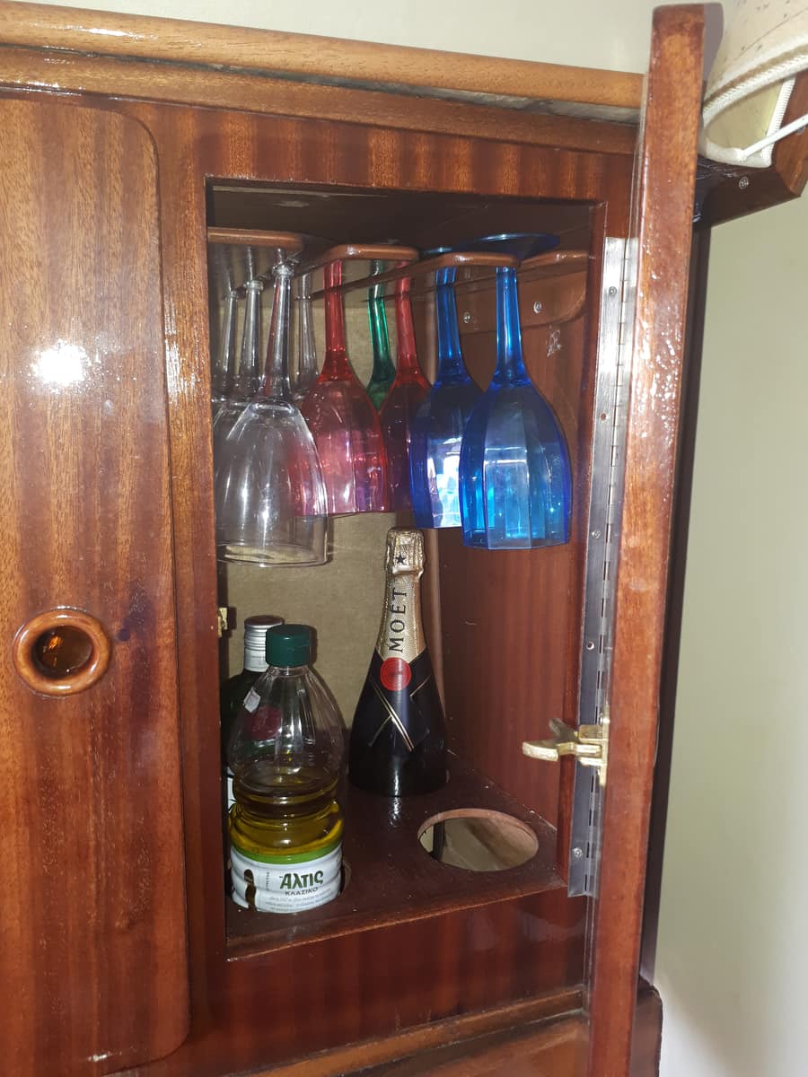 Interior 16