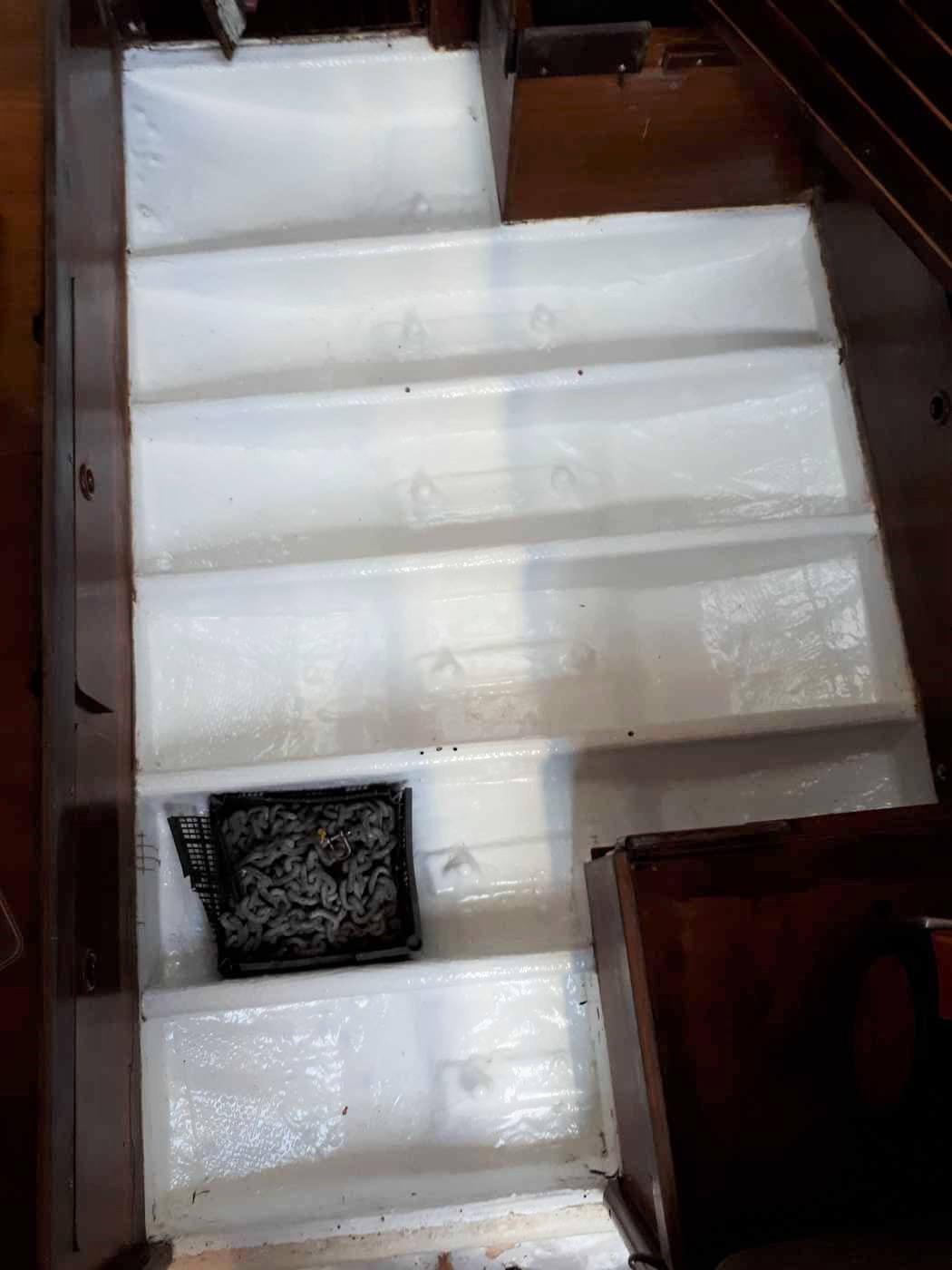 Interior 18