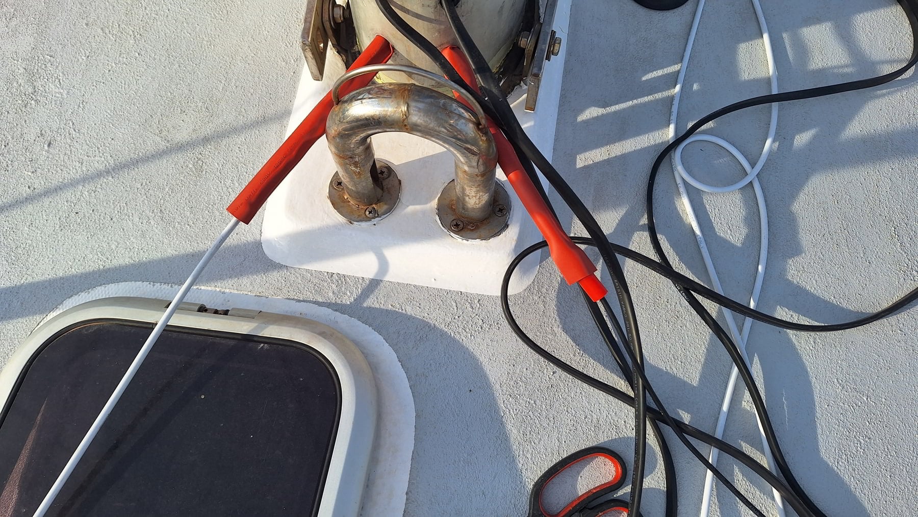 Mast, rigging & deck — progress photo 5 of 19